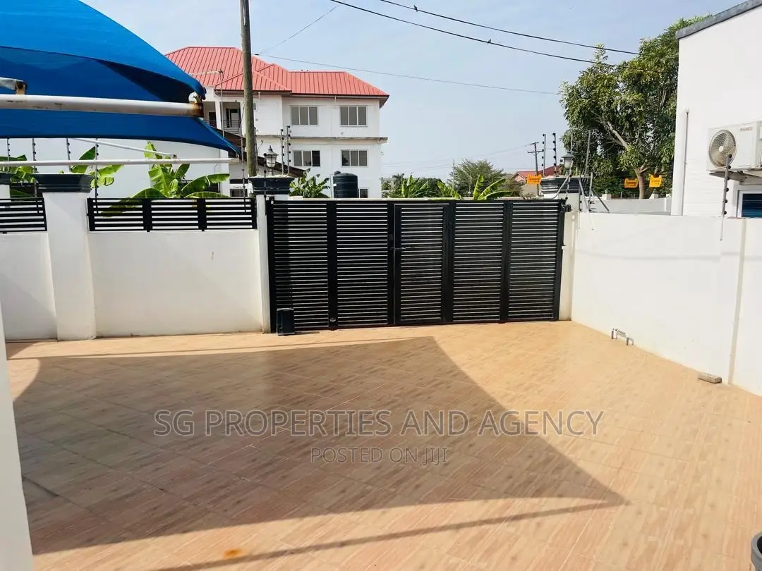 2bdrm House in Batsonaa, Spintex for rent in Spintex