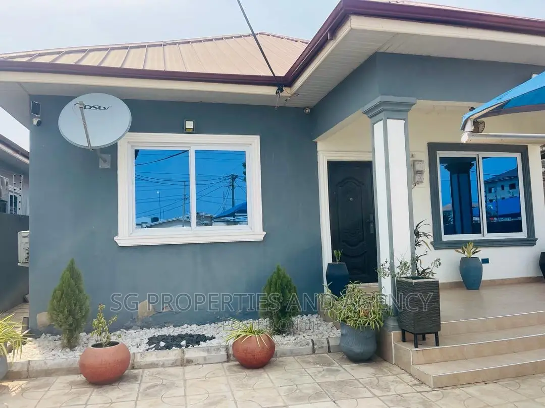3bdrm House in Batsonaa, Spintex for rent in Spintex
