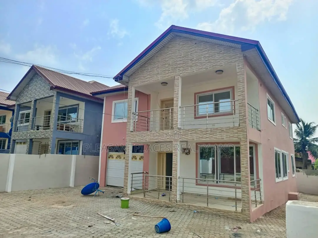 5bdrm Duplex in Pleasantplaces, Taifa-Burkina for rent in Taifa-Burkina