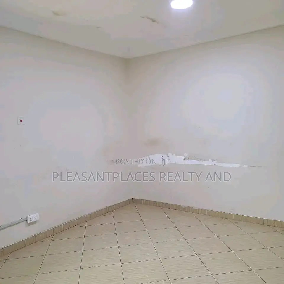 4bdrm House in Pleasantplaces, West Legon for rent in West Legon