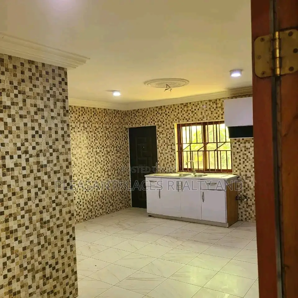 4bdrm House in Pleasantplaces, West Legon for rent in West Legon