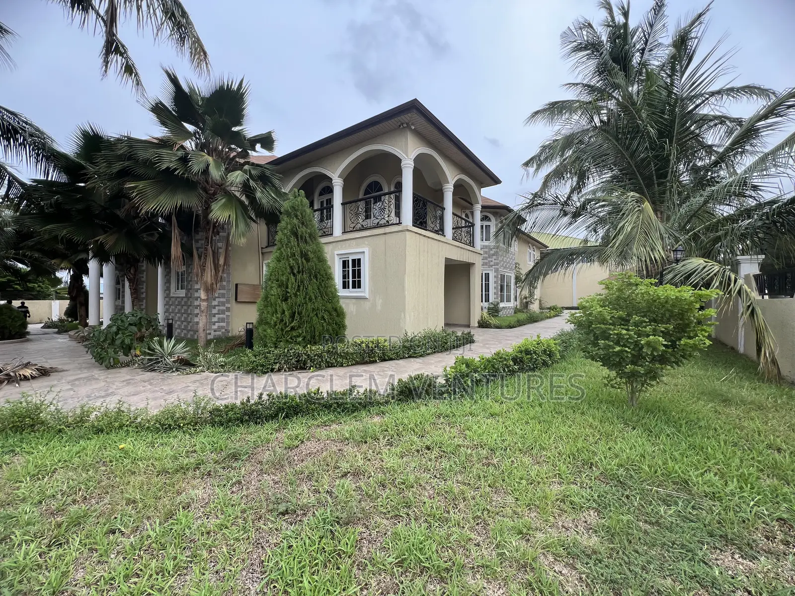 8bdrm House in Charclem Ventures, East Legon for rent in East Legon