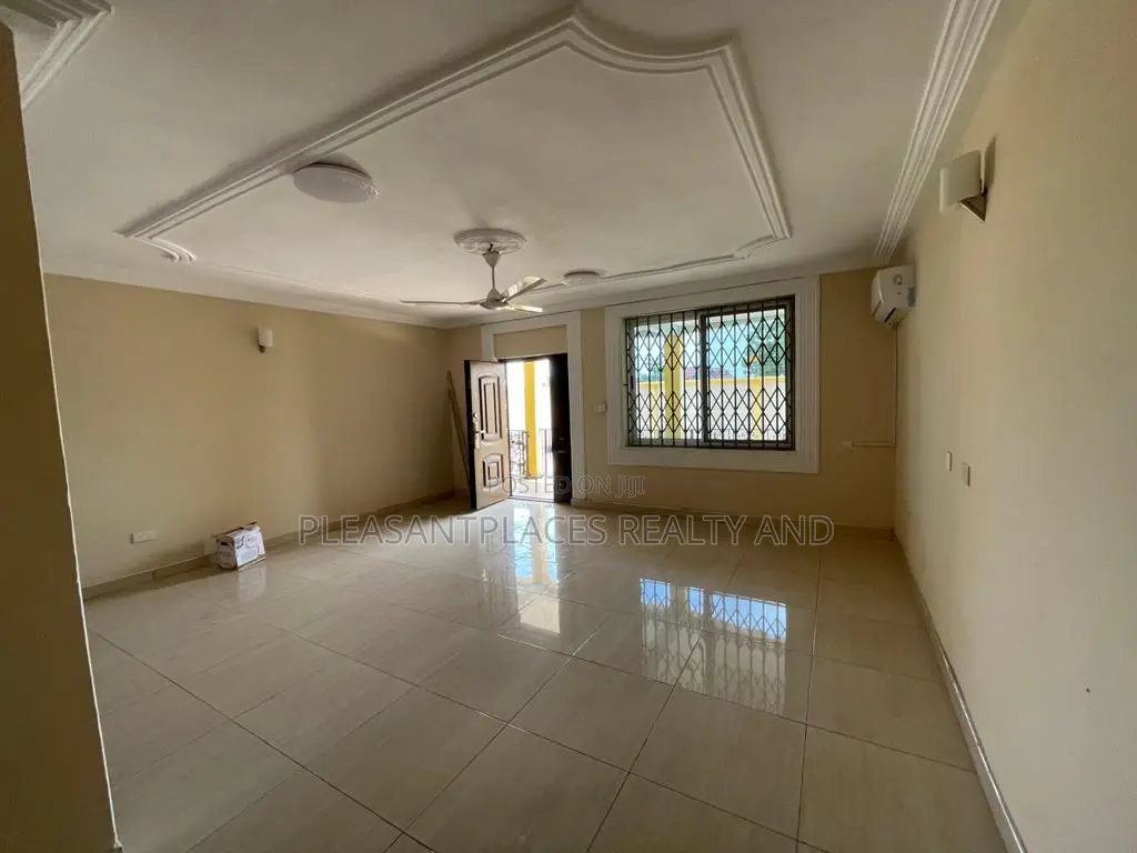 3bdrm Apartment in Pleasantplaces, East Legon for rent in East Legon