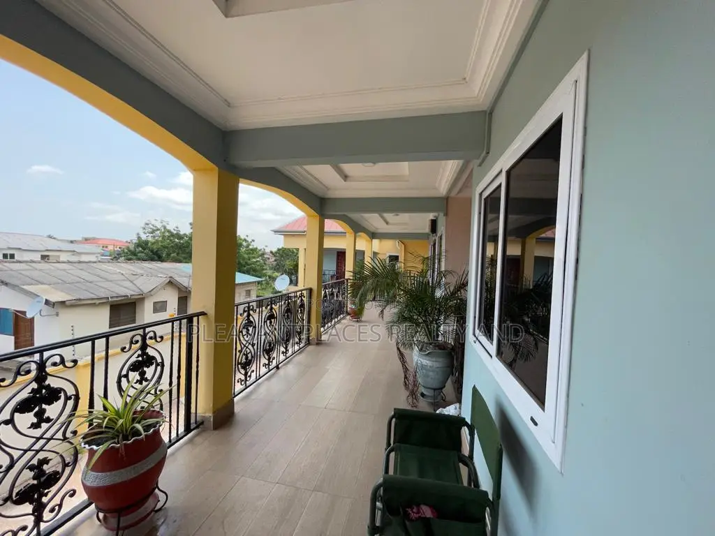 3bdrm Apartment in Pleasantplaces, East Legon for rent in East Legon