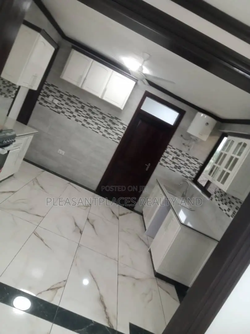 3bdrm Apartment in Pleasantplaces, Ashomang Estate for rent in Ashomang Estate