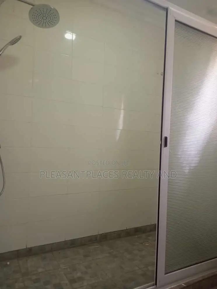 4bdrm Duplex in Pleasantplaces, Barrier for rent in Barrier