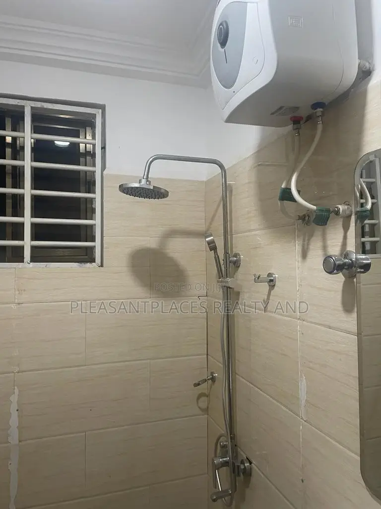 2bdrm Apartment in Pleasantplaces, Haatso for rent in Haatso