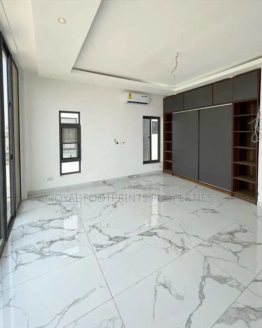 4bdrm House in Royal Footprints, Lake Side Estate for sale in Lake Side Estate