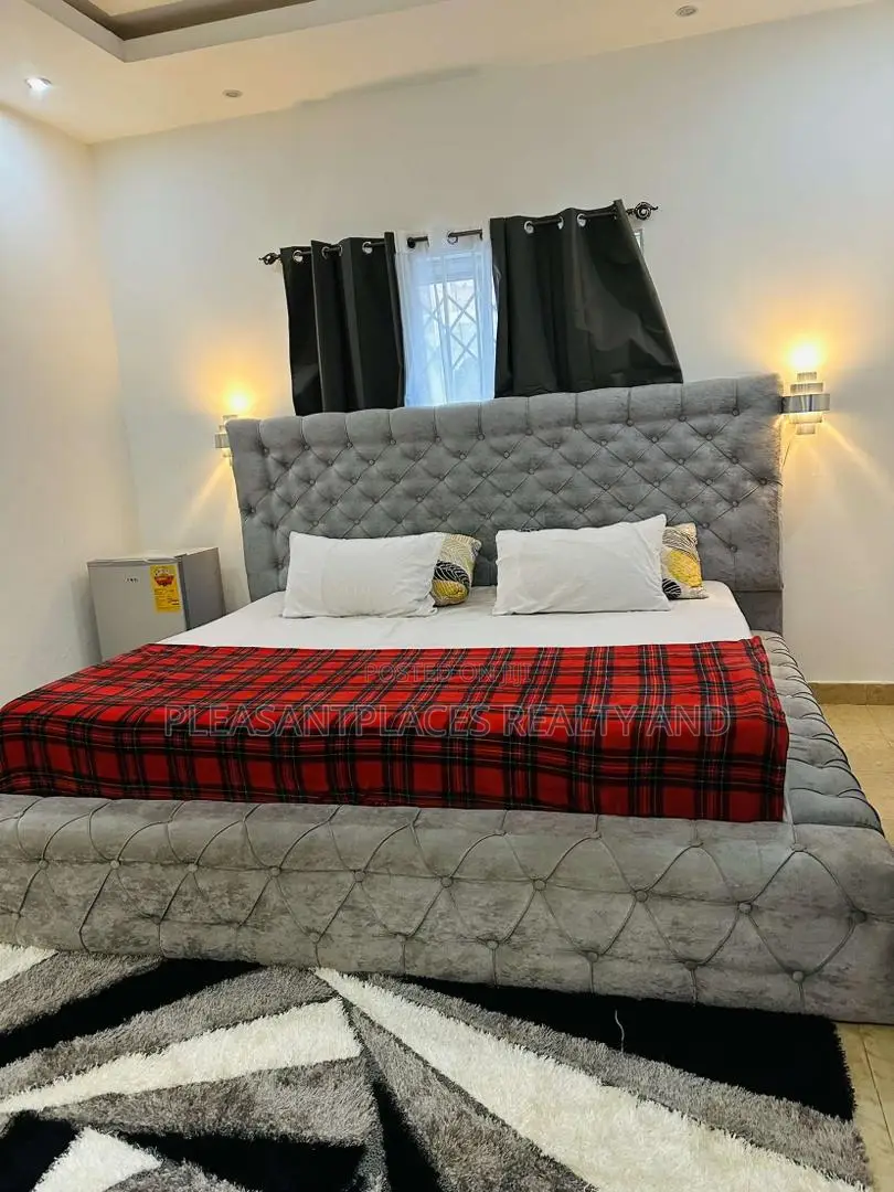 Furnished 3bdrm House in Pleasantplaces, Ashomang Estate for rent in Ashomang Estate