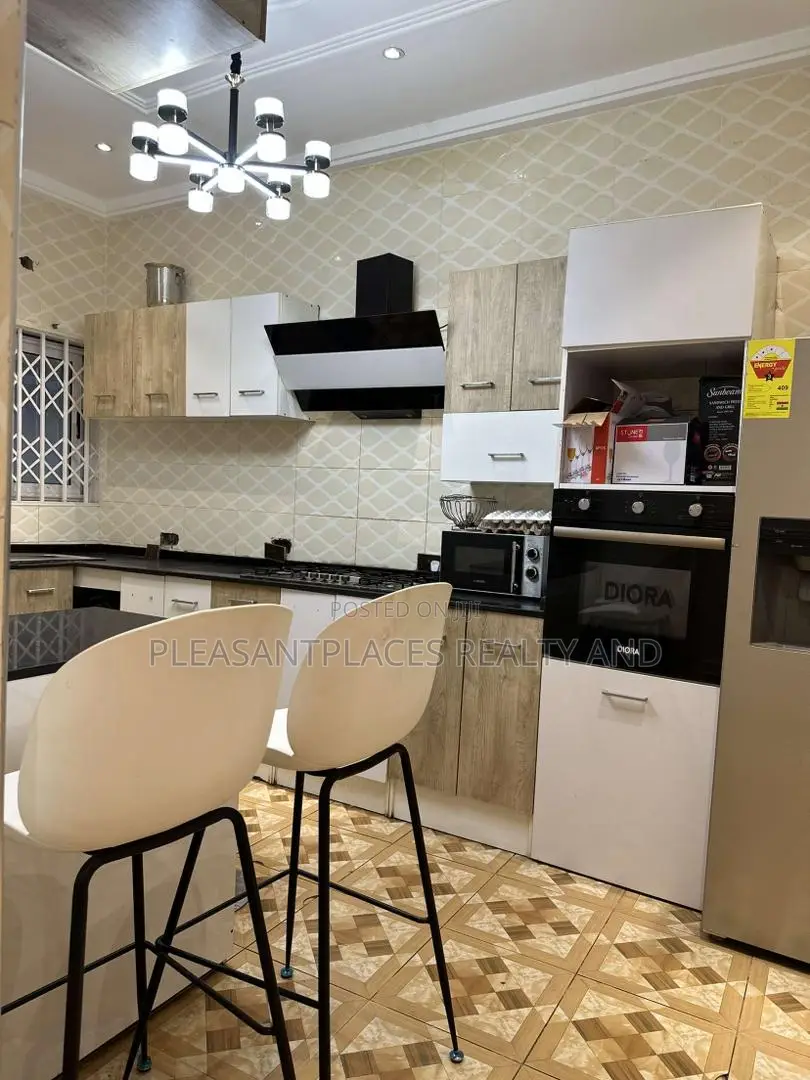Furnished 3bdrm House in Pleasantplaces, Ashomang Estate for rent in Ashomang Estate