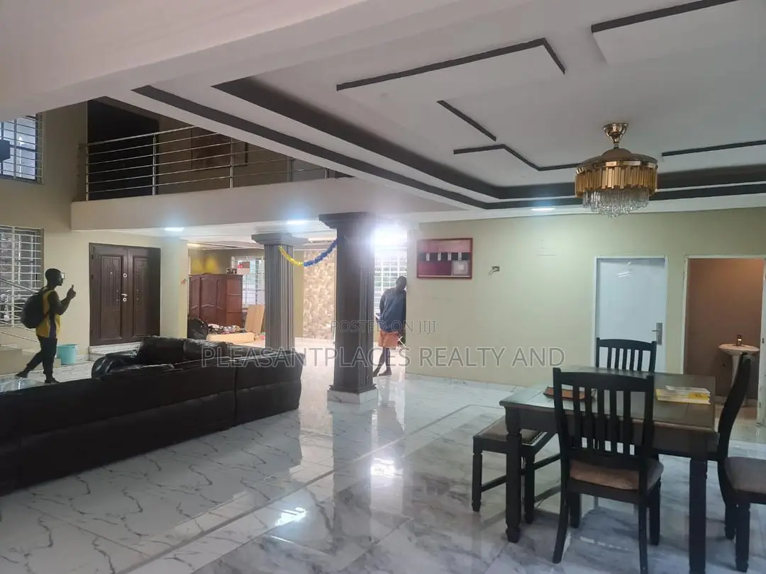 5bdrm Duplex in Pleasantplaces, Accra Metropolitan for sale in Accra Metropolitan