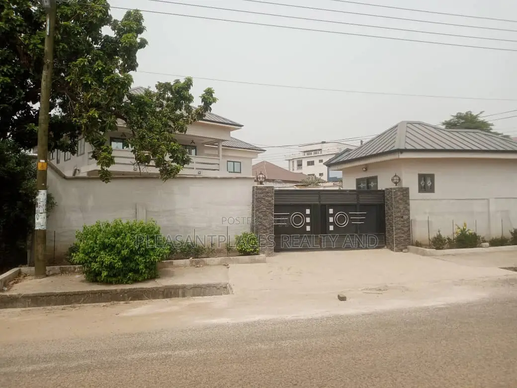 7bdrm Duplex in Pleasantplaces, Achimota for rent in Achimota