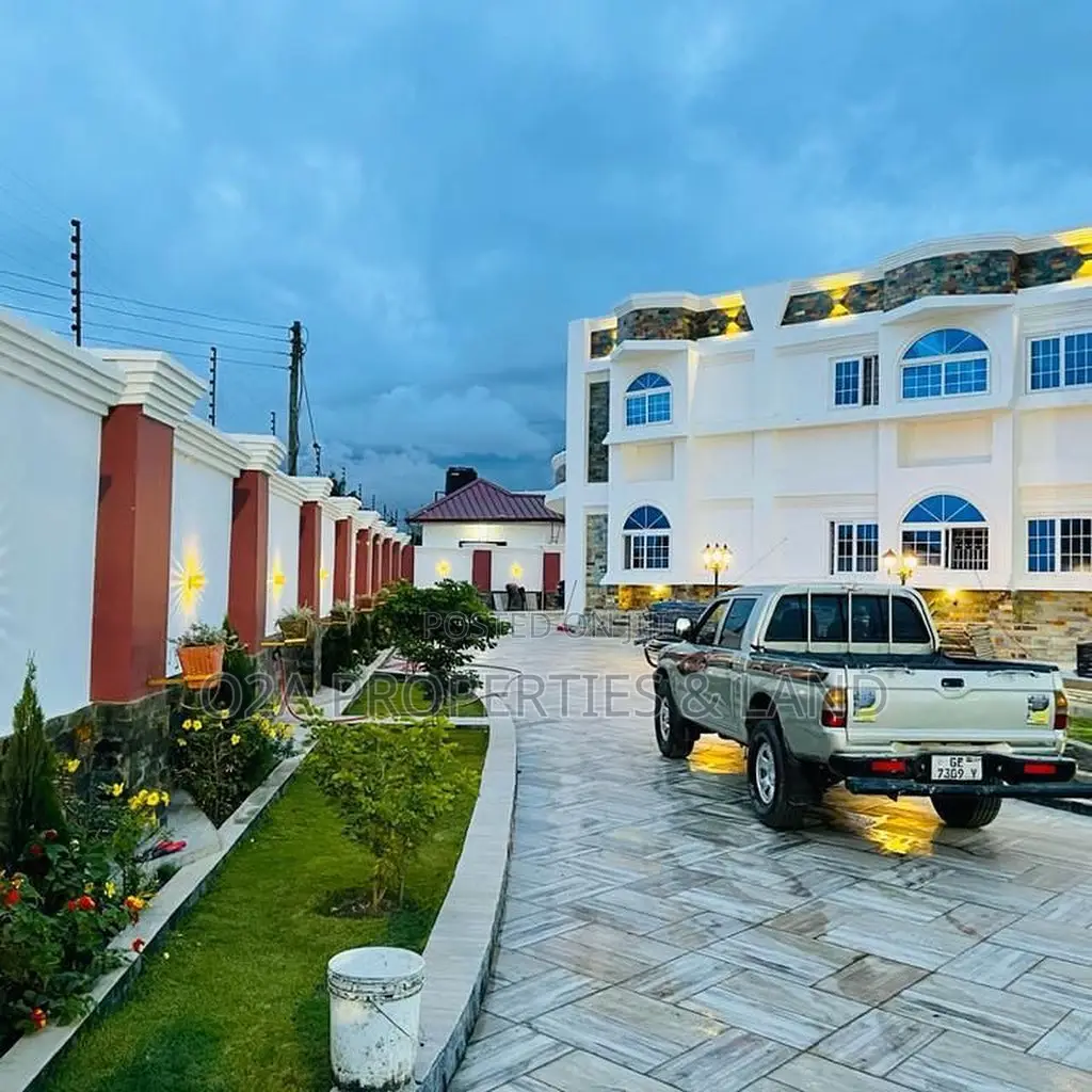 Furnished 6bdrm House in Tema Community 12, Sakumono for sale in Sakumono