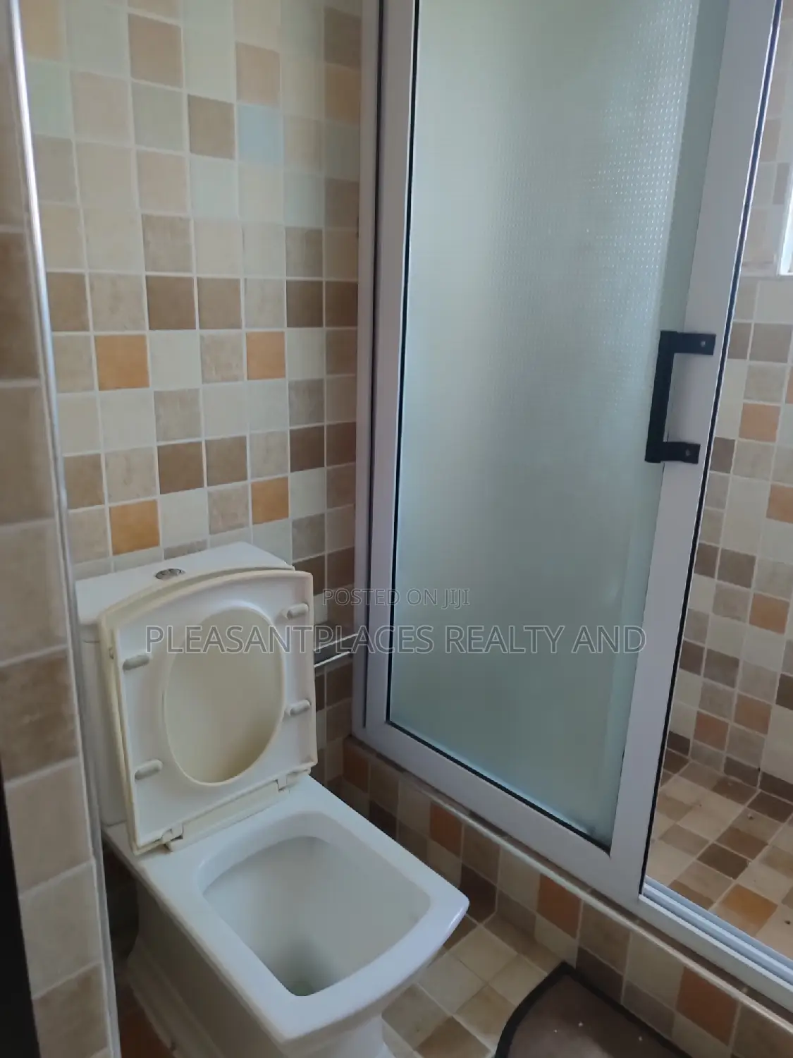 1bdrm Apartment in Pleasantplaces, East Legon for rent in East Legon