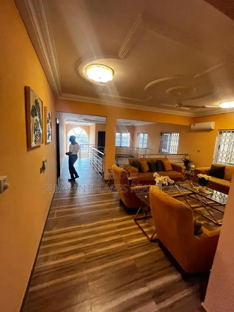 4bdrm Duplex in Pleasantplaces, East Legon for rent in East Legon