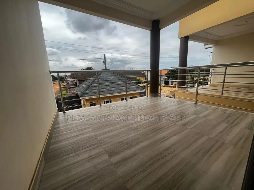 4bdrm Duplex in Pleasantplaces, East Legon for rent in East Legon