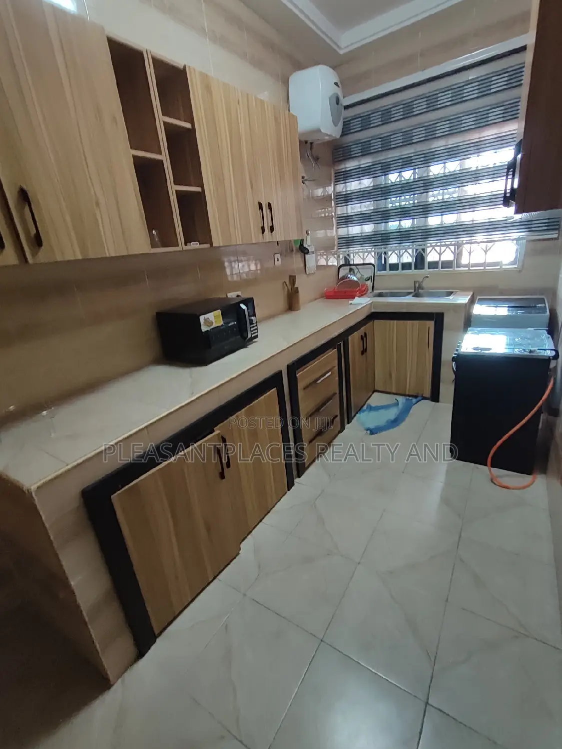 Furnished 1bdrm Apartment in Pleasantplaces, East Legon for rent in East Legon