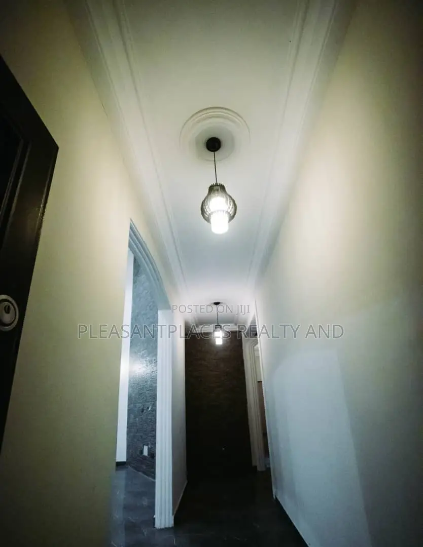 4bdrm Duplex in Pleasantplaces, Accra Metropolitan for sale in Accra Metropolitan