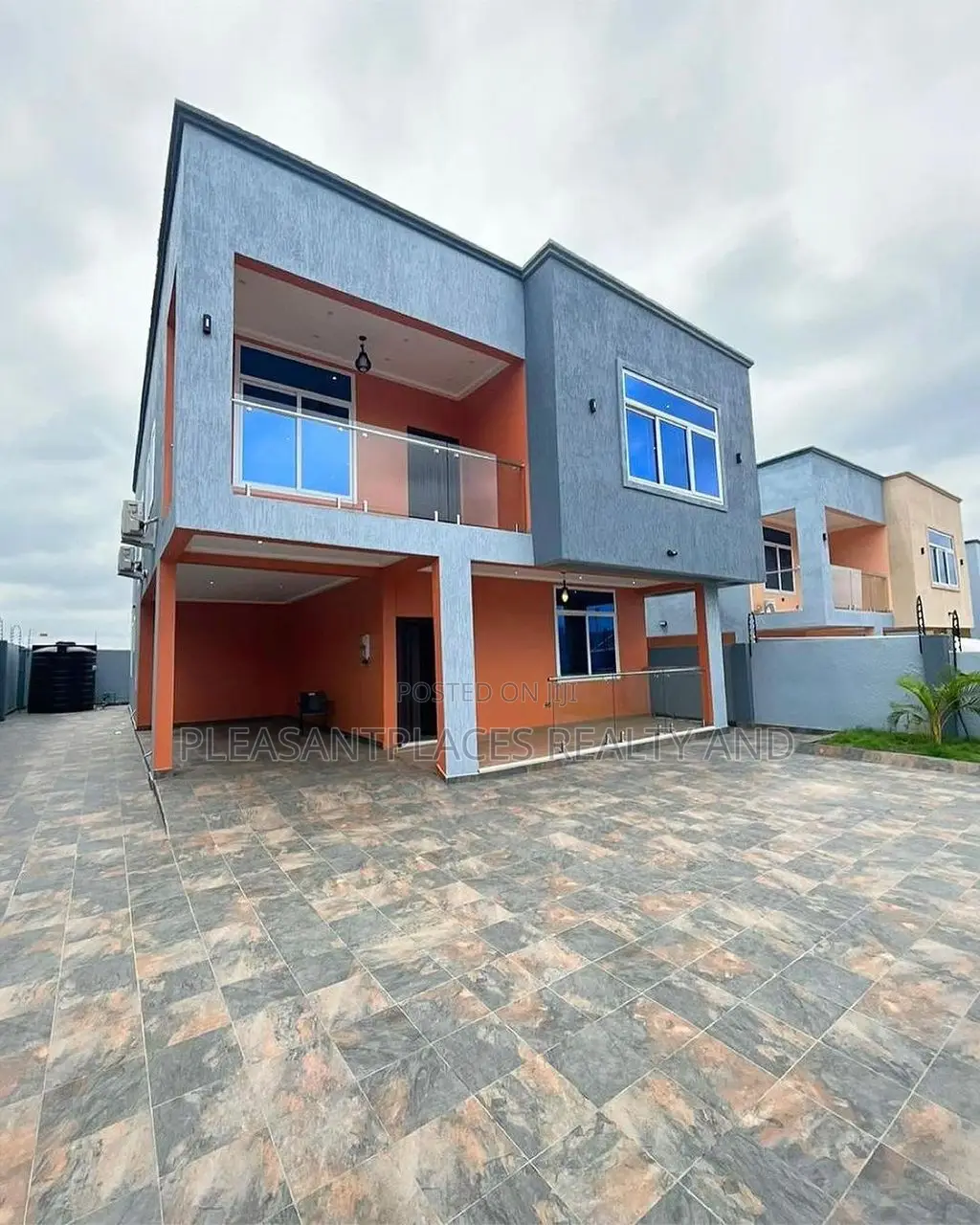 4bdrm Duplex in Pleasantplaces, Oyarifa for rent in Oyarifa
