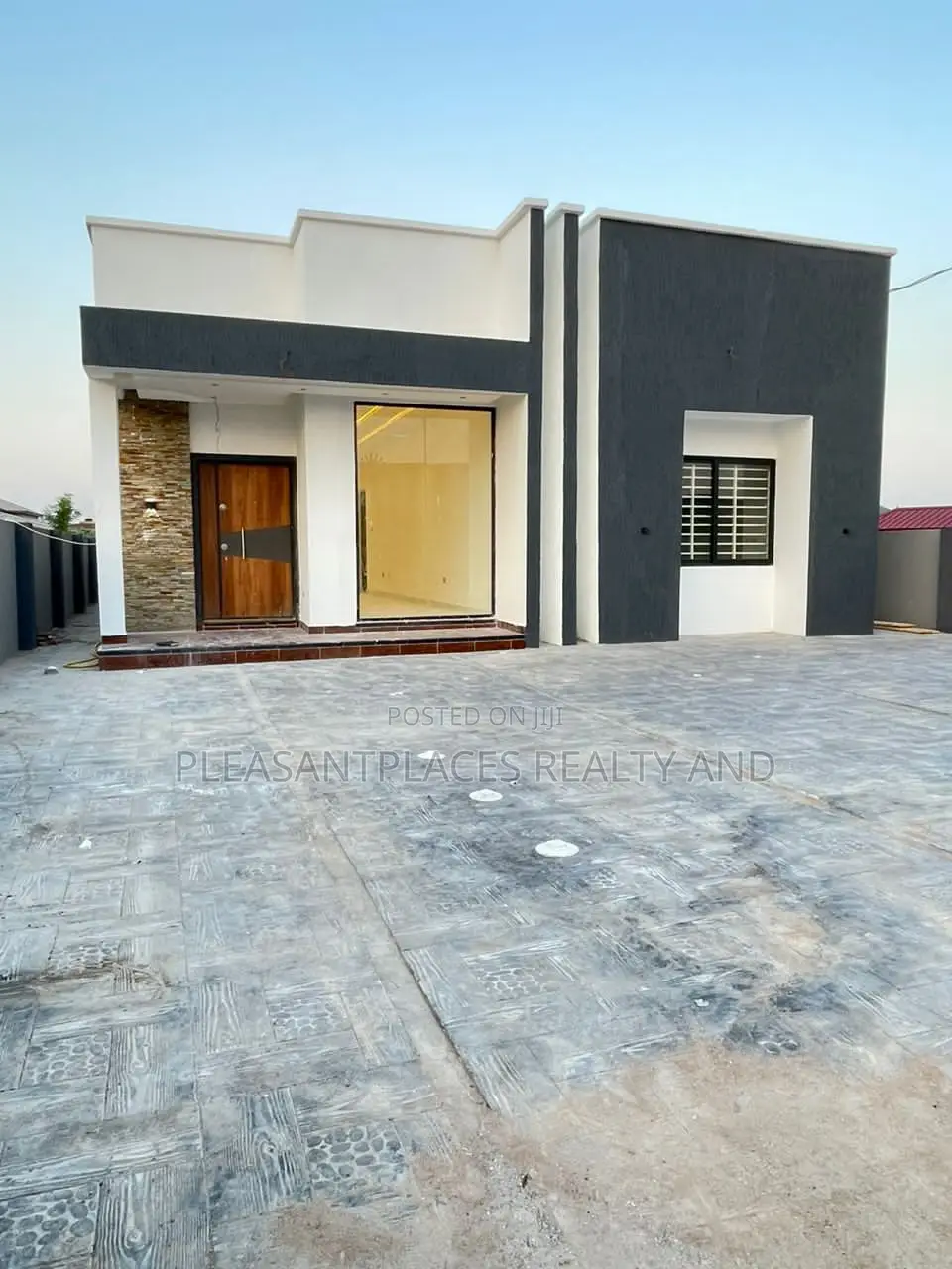 3bdrm House in Pleasantplaces, Accra Metropolitan for sale in Accra Metropolitan