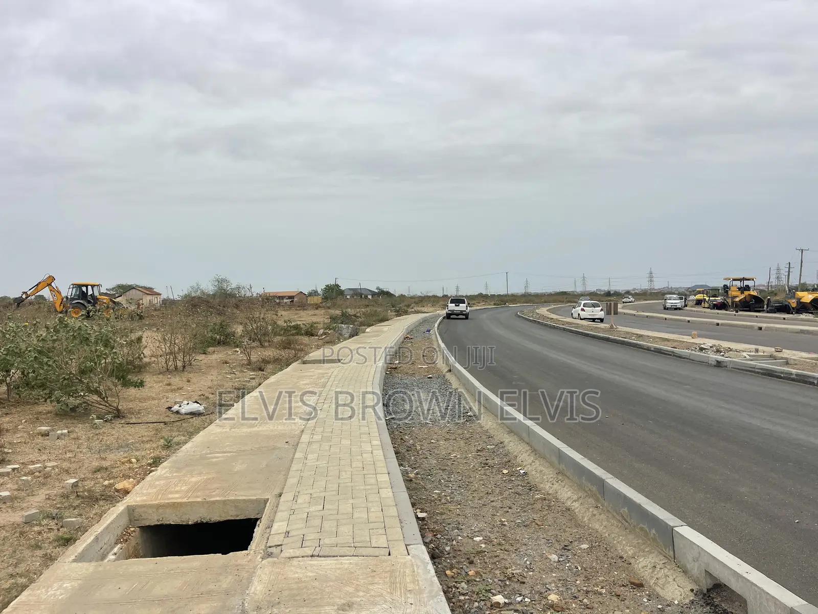 A Roadside Land for Sale at West Trasacco to Motoway in Adjiriganor