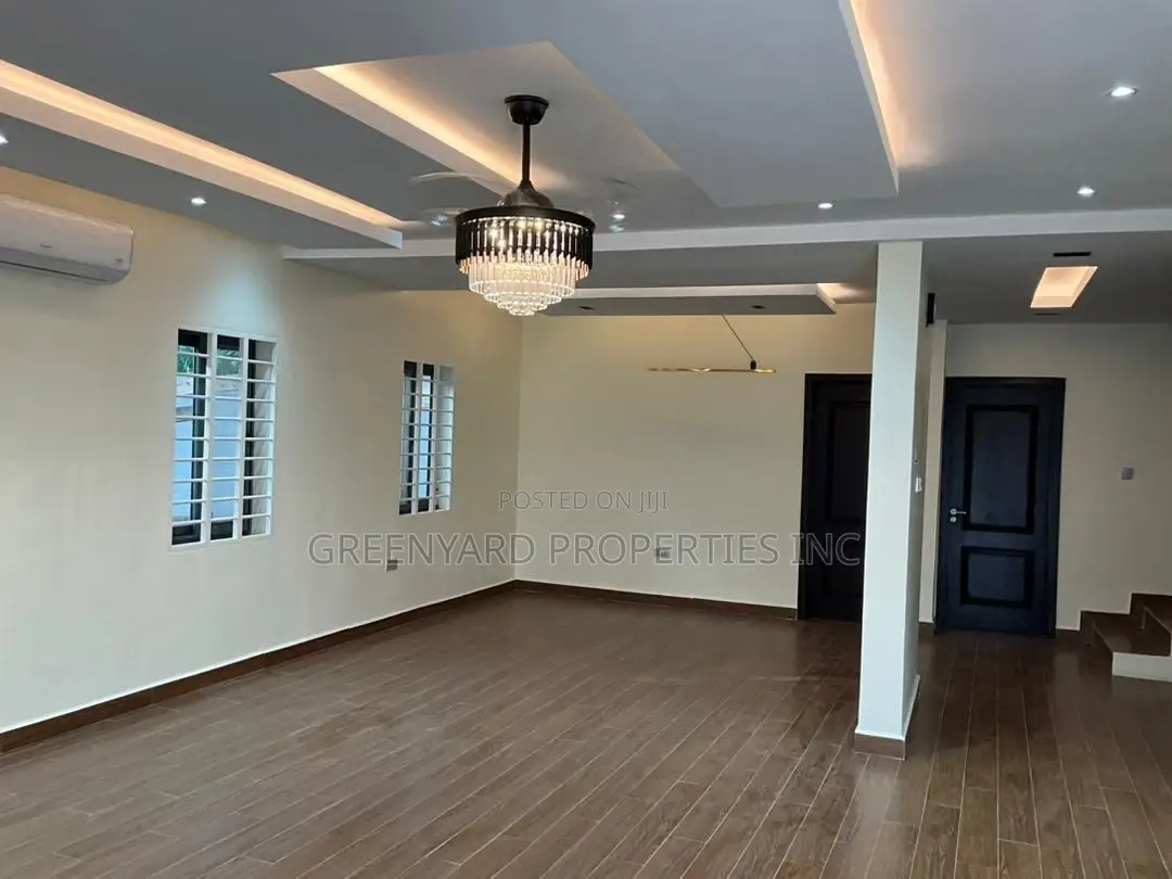 4bdrm House in Acp, Kwabenya for sale in Kwabenya
