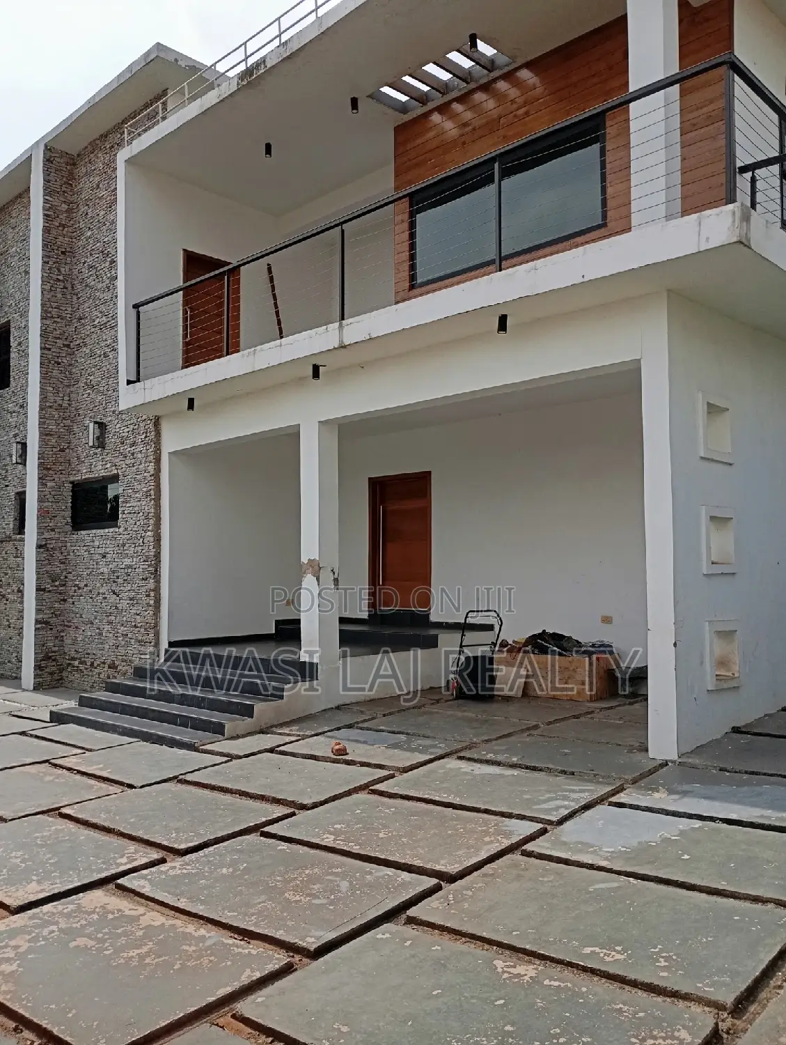 5bdrm House in Adanseman New, Weija for sale in Weija