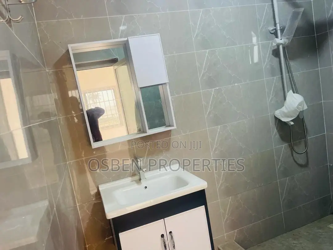 3bdrm Apartment in Pleasant Properties, Spintex for sale in Spintex
