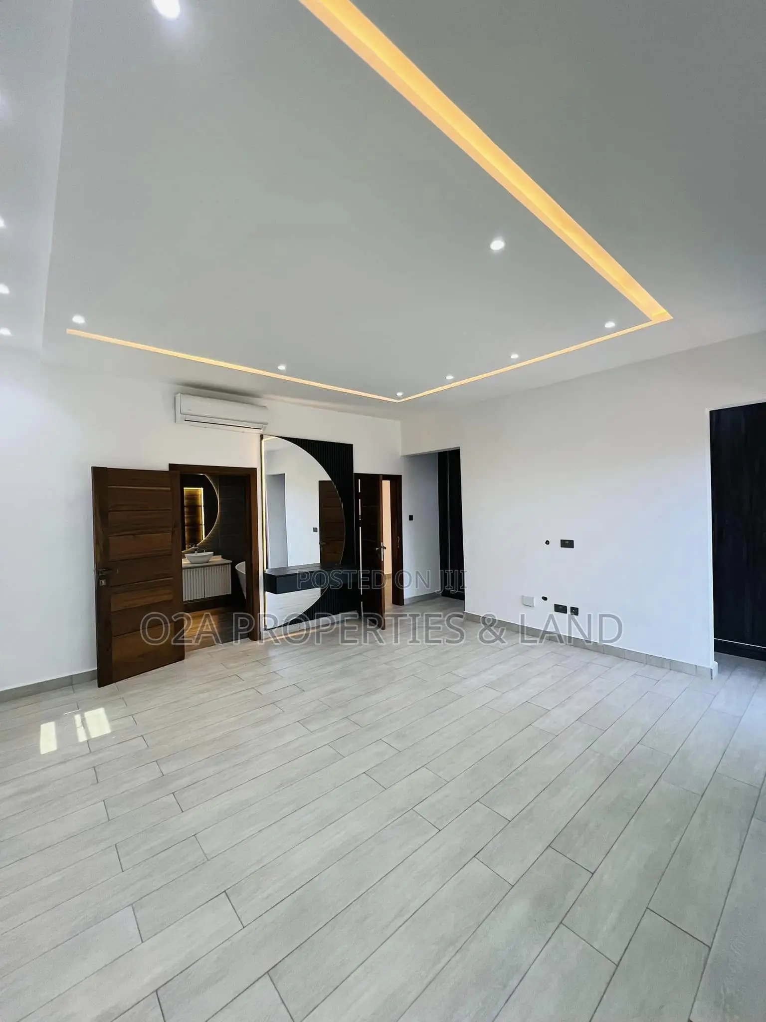 3bdrm House in East Legon, American House for sale in American House