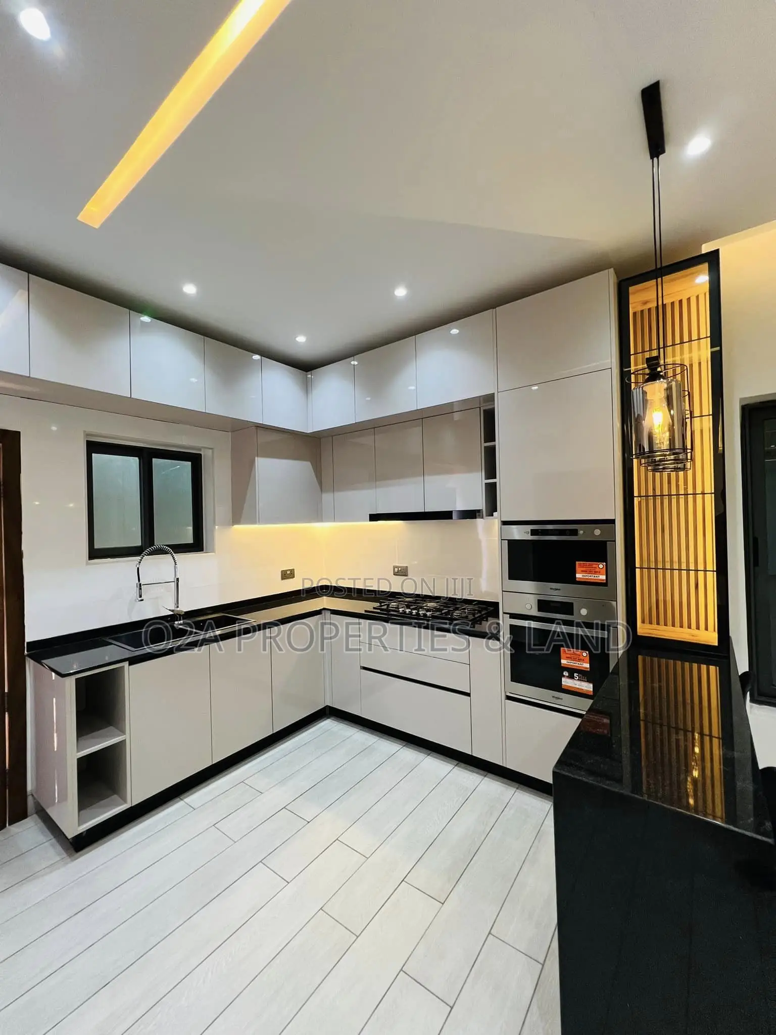 3bdrm House in East Legon, American House for sale in American House