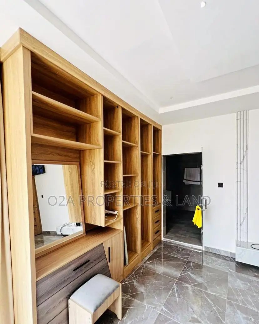 4bdrm House in East Legon Hills, American House for sale in American House