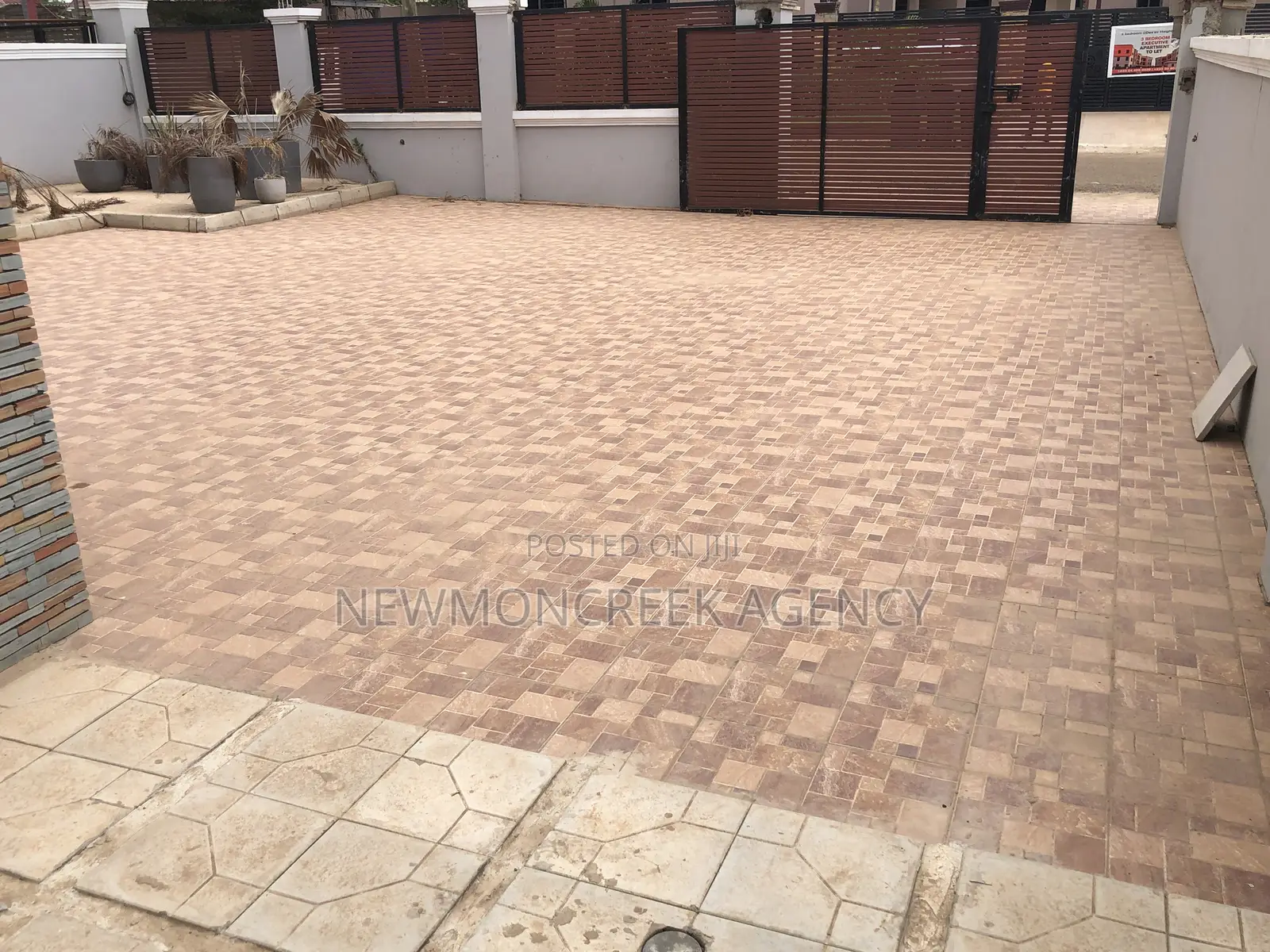 4bdrm Duplex in East Legon Hills, Accra Metropolitan for sale in Accra Metropolitan