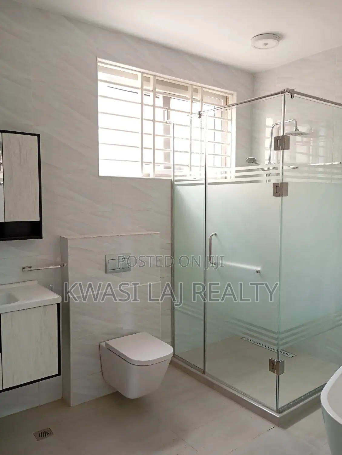 4bdrm House in Westhills Mall Weija for sale in Weija