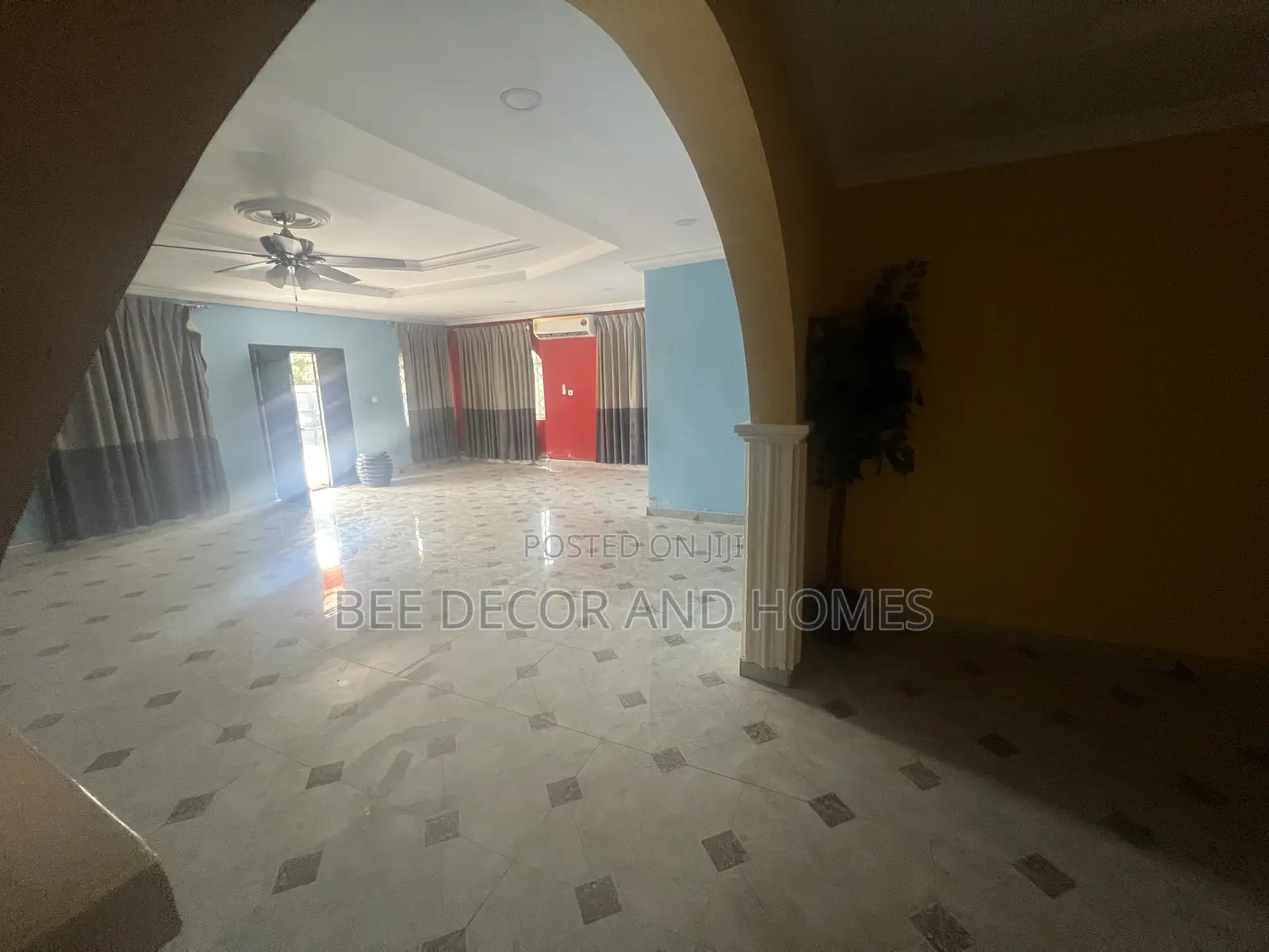 4bdrm House in Bee Decor & Homes, Old Ashomang for rent in Old Ashomang