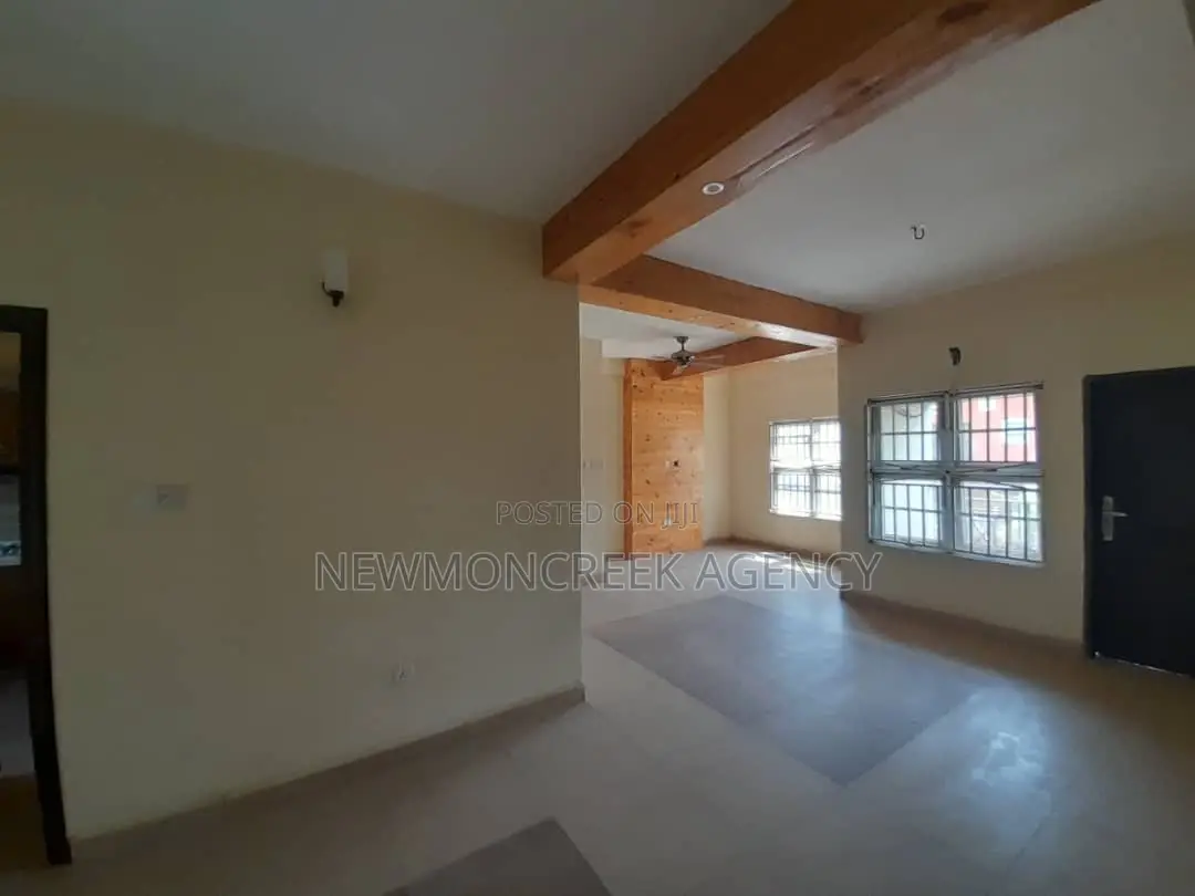 14bdrm Duplex in Ashongman Estate, Accra Metropolitan for sale in Accra Metropolitan