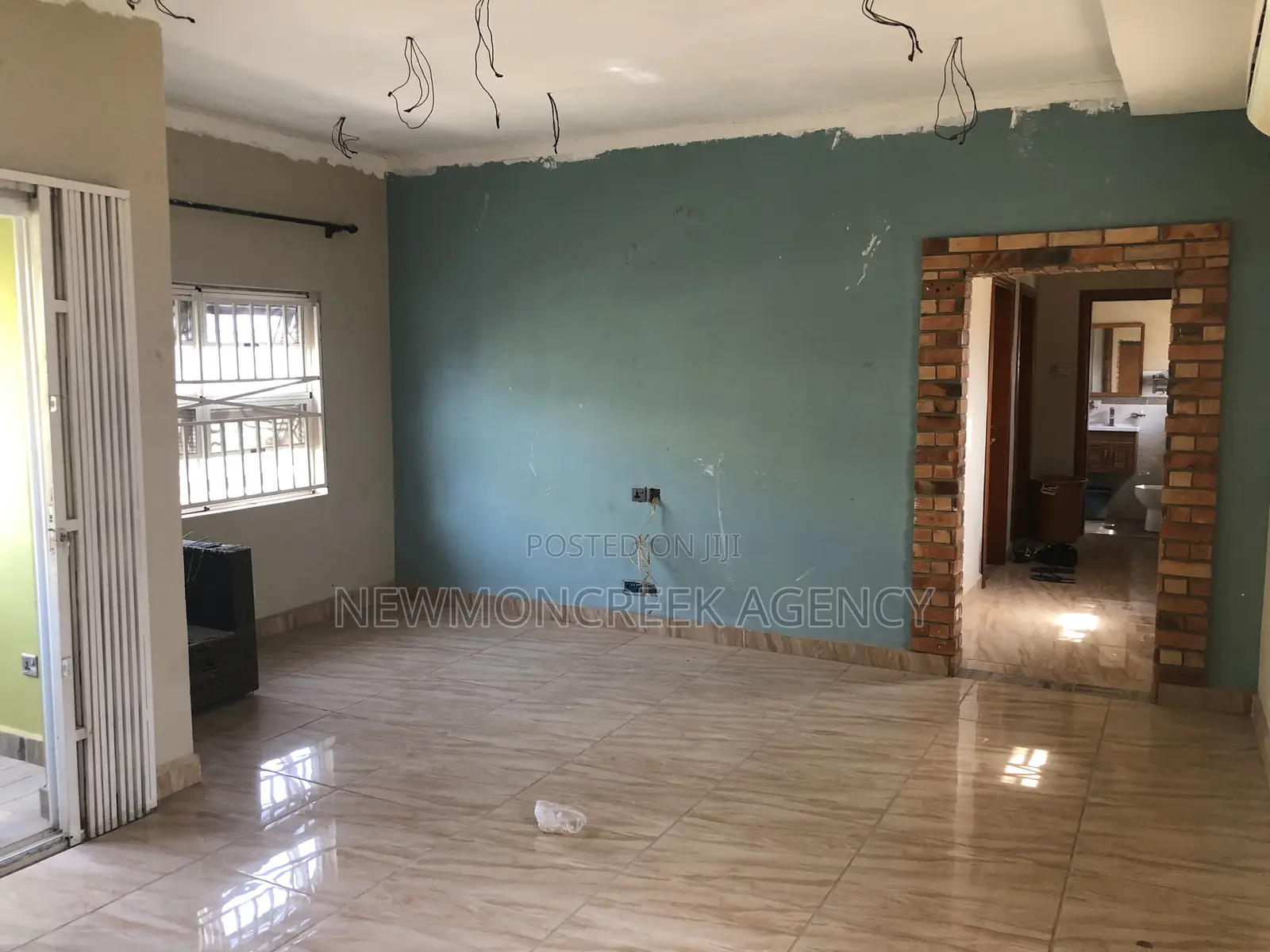14bdrm Duplex in Ashongman Estate, Accra Metropolitan for sale in Accra Metropolitan