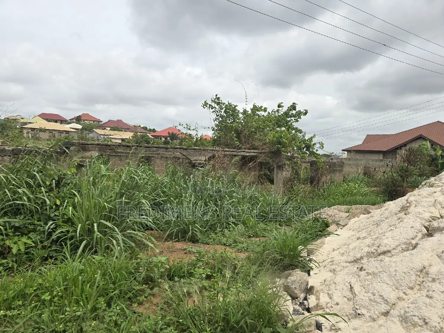 6bdrm House in Fredimens Real, Afigya-Kwabre for sale in Afigya-Kwabre