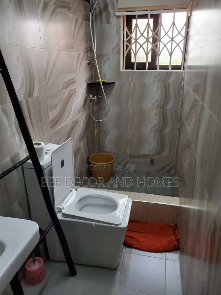 Furnished 1bdrm Apartment in Bee Decor & Homes, Old Ashomang for rent in Old Ashomang