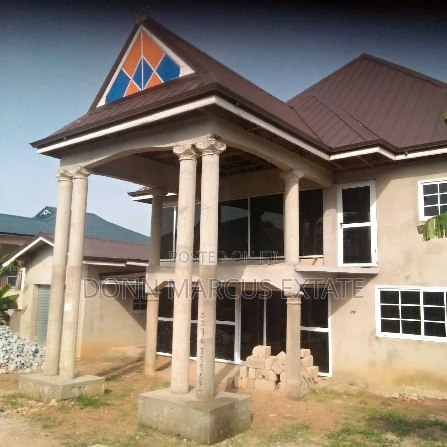 8bdrm House in Don Markus Extate, Kumasi Metropolitan for sale in Kumasi Metropolitan