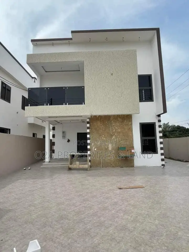 4bdrm House in Sakumono, Baatsona Total for sale in Baatsona Total