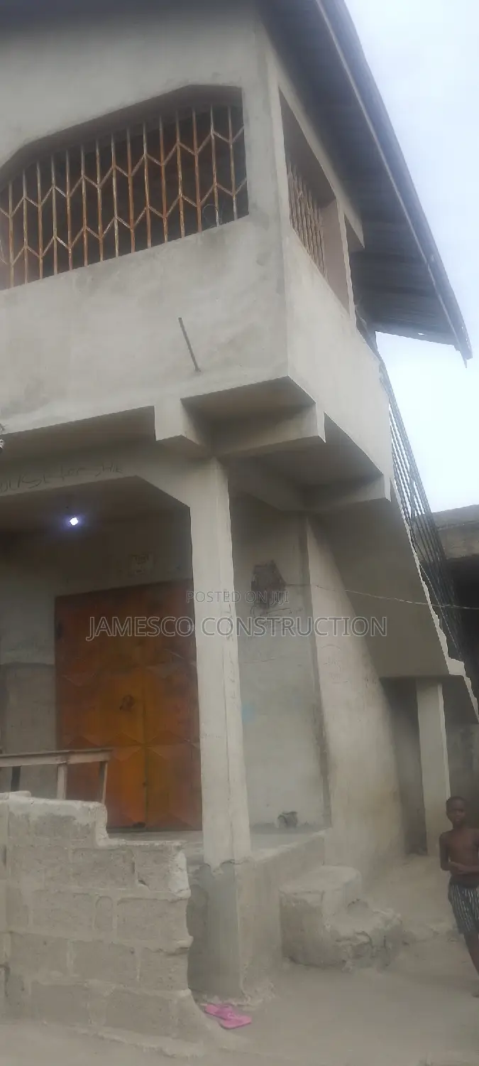 14bdrm Mansion in Jamesco Engineering, Ayensuano for sale in Ayensuano
