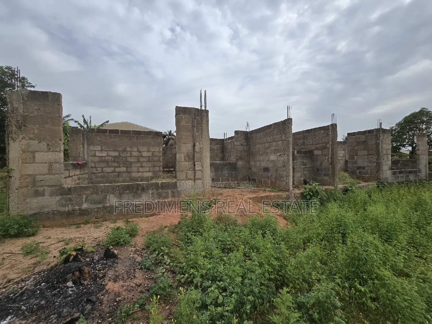 6bdrm Apartment in Fredimens Real, Atwima Nwabiagya for sale in Atwima Nwabiagya
