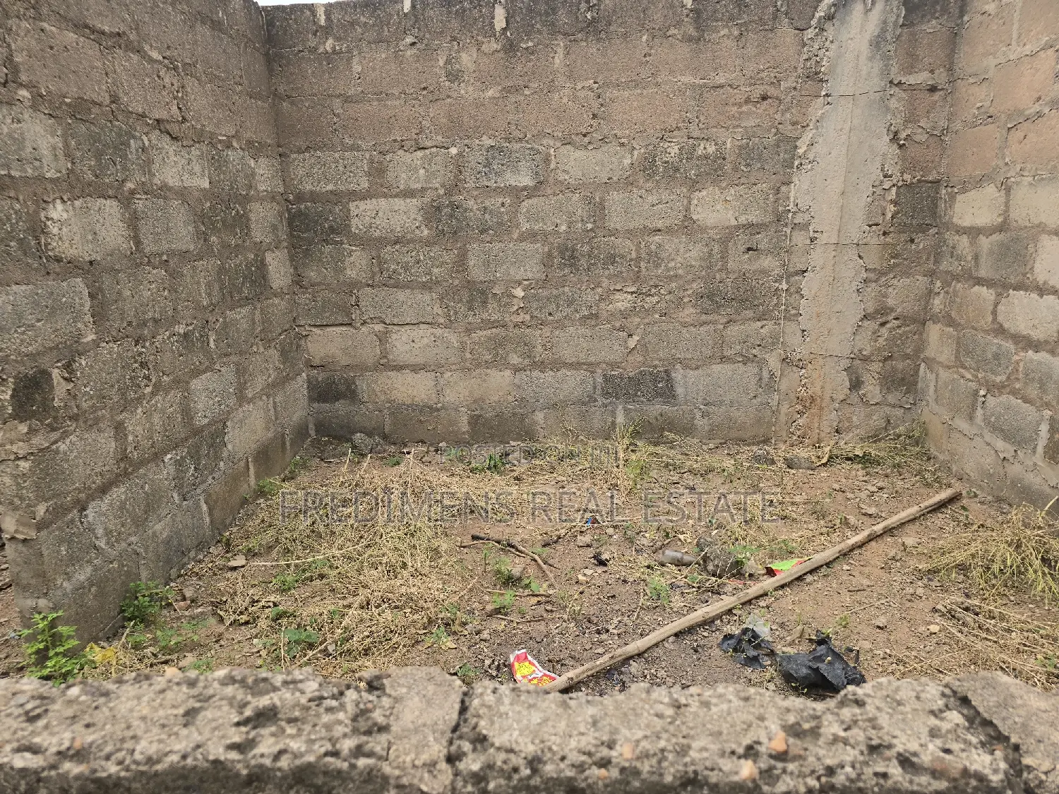 6bdrm Apartment in Fredimens Real, Atwima Nwabiagya for sale in Atwima Nwabiagya