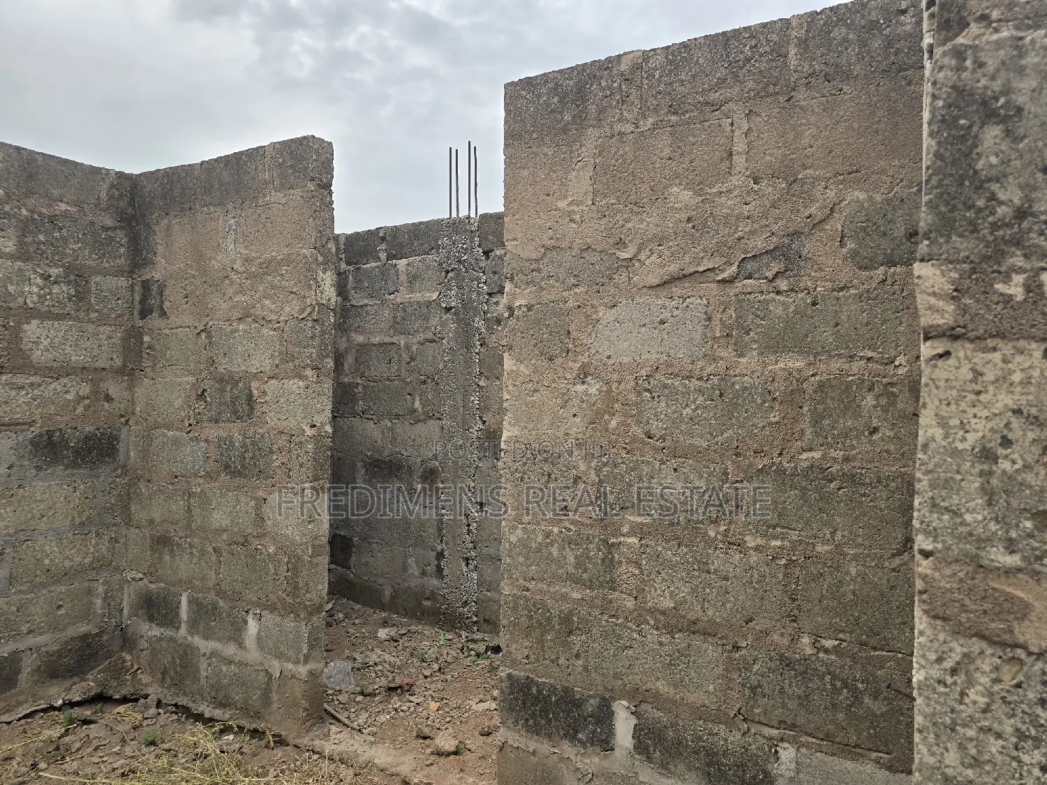 6bdrm Apartment in Fredimens Real, Atwima Nwabiagya for sale in Atwima Nwabiagya