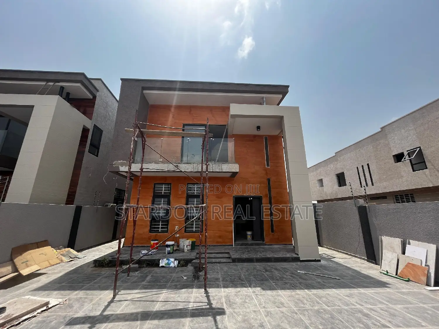 4bdrm Duplex in East Legon for sale in East Legon