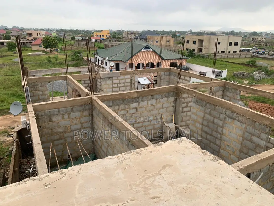 6bdrm House in Medie Parks And, Accra Metropolitan for sale in Accra Metropolitan
