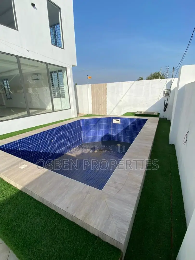 4bdrm Duplex in Pleasant Properties, East Legon for sale in East Legon