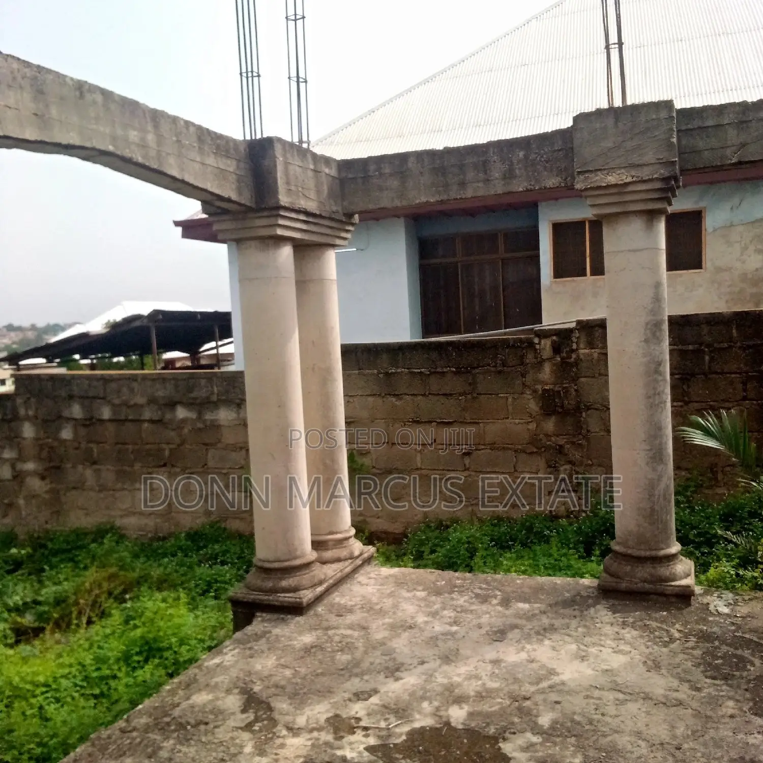 8bdrm House in Don Marcus Extate, Kumasi Metropolitan for sale in Kumasi Metropolitan