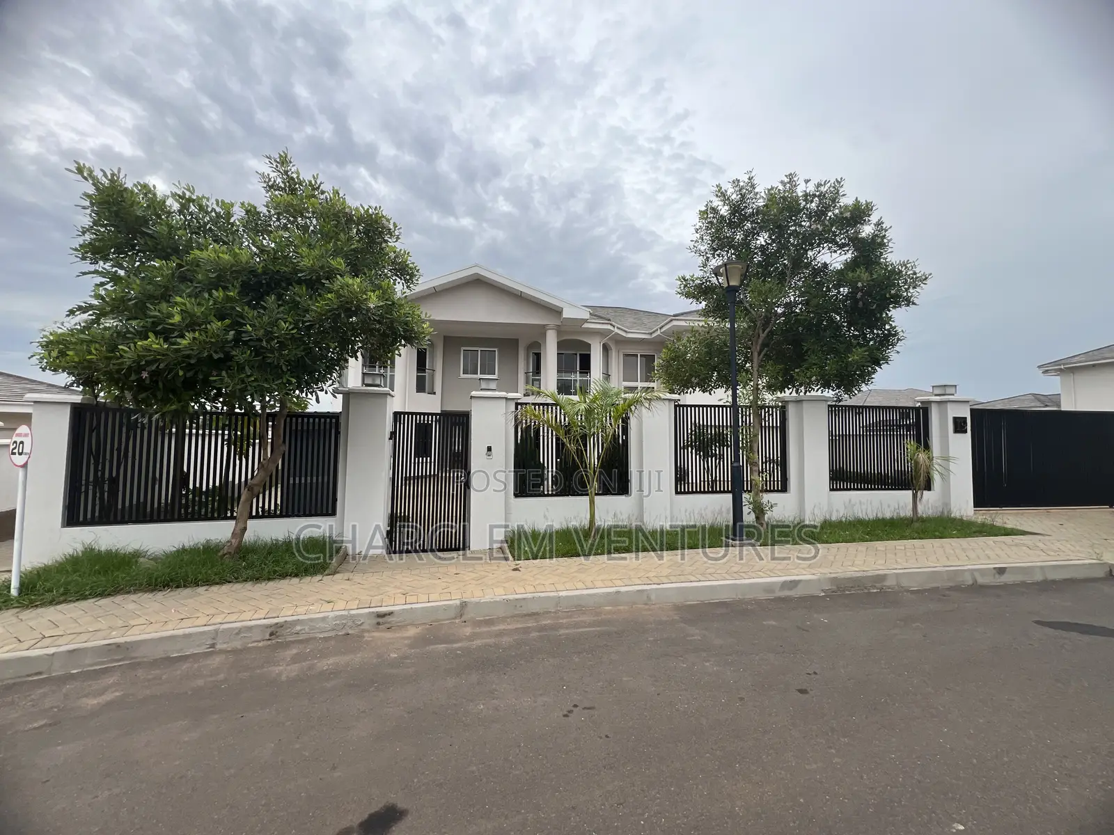 6bdrm House in Charclem Ventures, Accra Metropolitan for rent in Accra Metropolitan