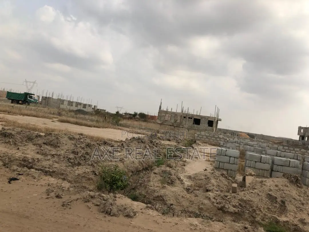 Half Plots >> Certified and Titled at Tema Community 25 in Accra Metropolitan